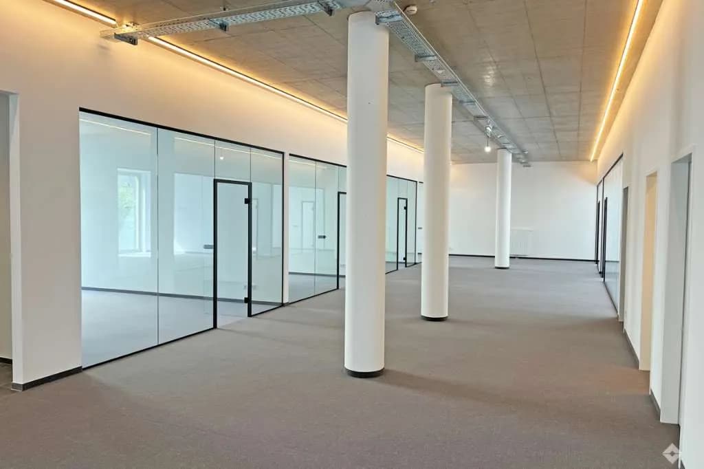 Gewerbeimmobilie mieten in Hallein – 488 m², € 9.861 – Bild 10 von 13