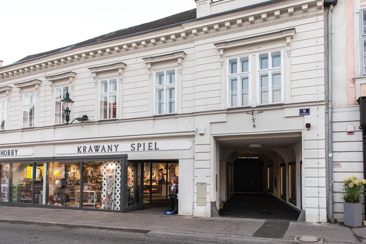 4-Zimmer-Gewerbeimmobilie mieten in Mödling – 99 m², € 1.965