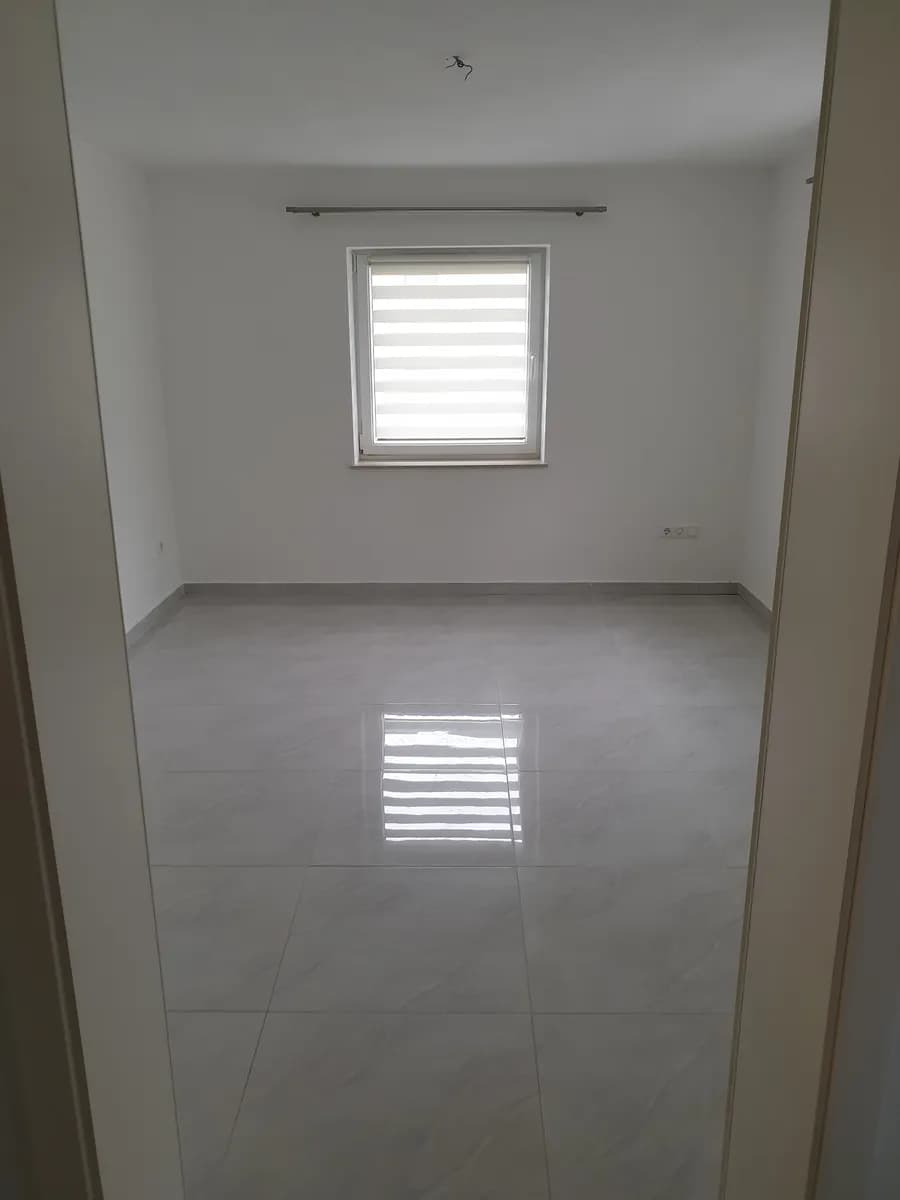 4-Zimmer-Wohnung mieten in Vöcklabruck – 180 m², € 1.500 – Bild 8 von 31