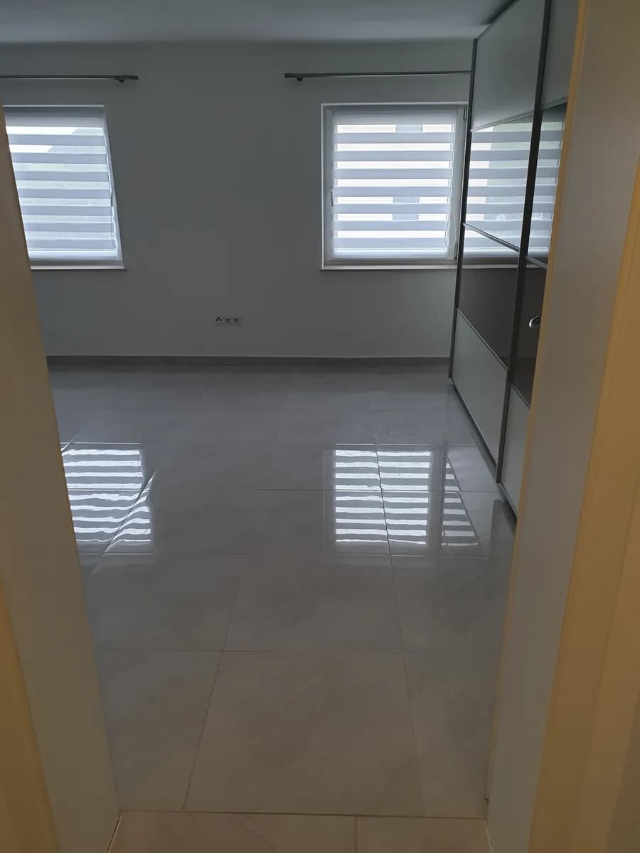 4-Zimmer-Wohnung mieten in Vöcklabruck – 180 m², € 1.500 – Bild 14 von 31