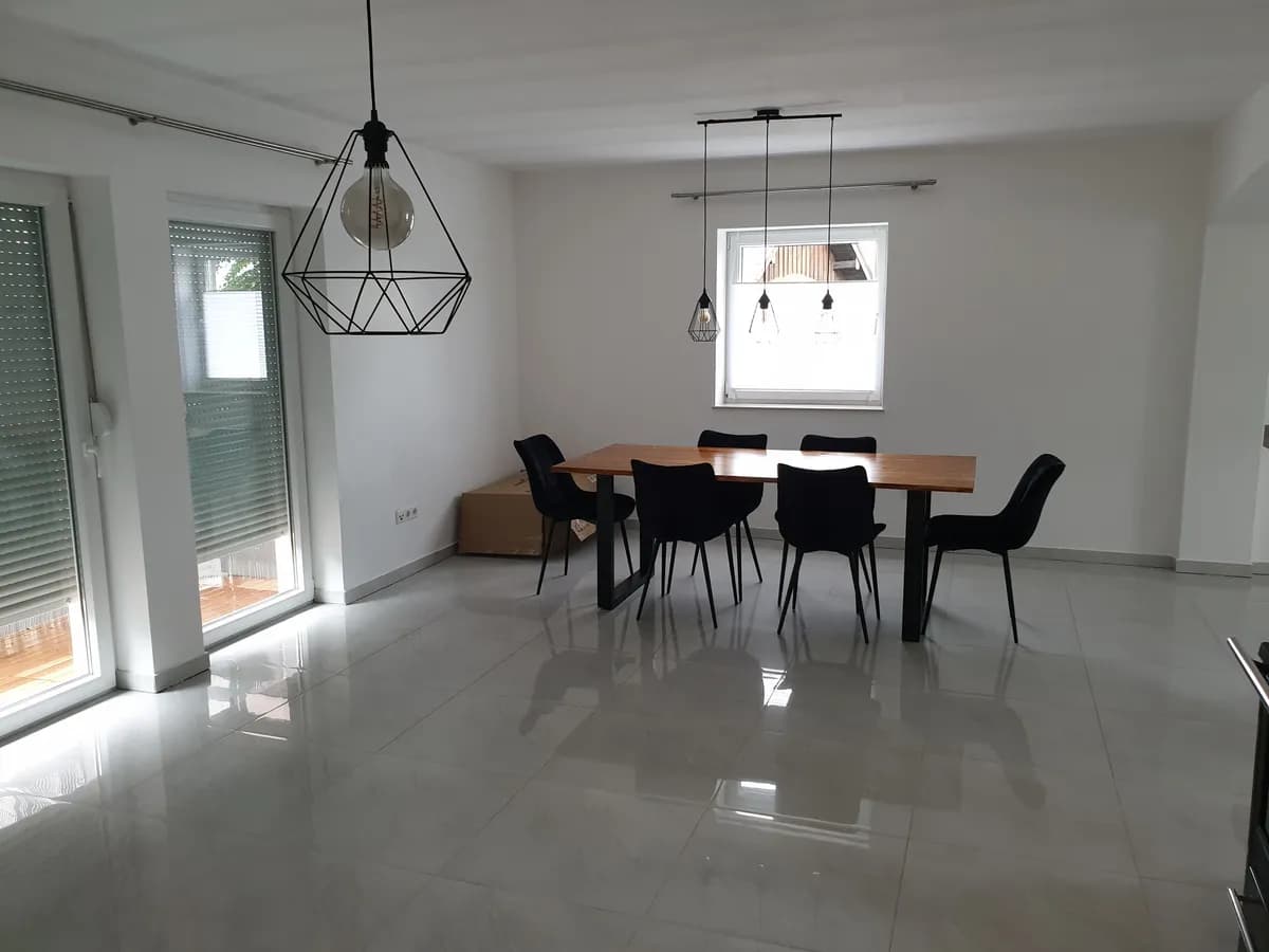 4-Zimmer-Wohnung mieten in Vöcklabruck – 180 m², € 1.500 – Bild 16 von 31
