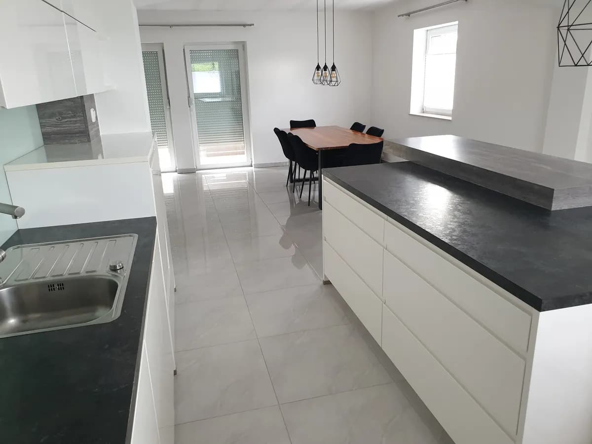 4-Zimmer-Wohnung mieten in Vöcklabruck – 180 m², € 1.500 – Bild 22 von 31