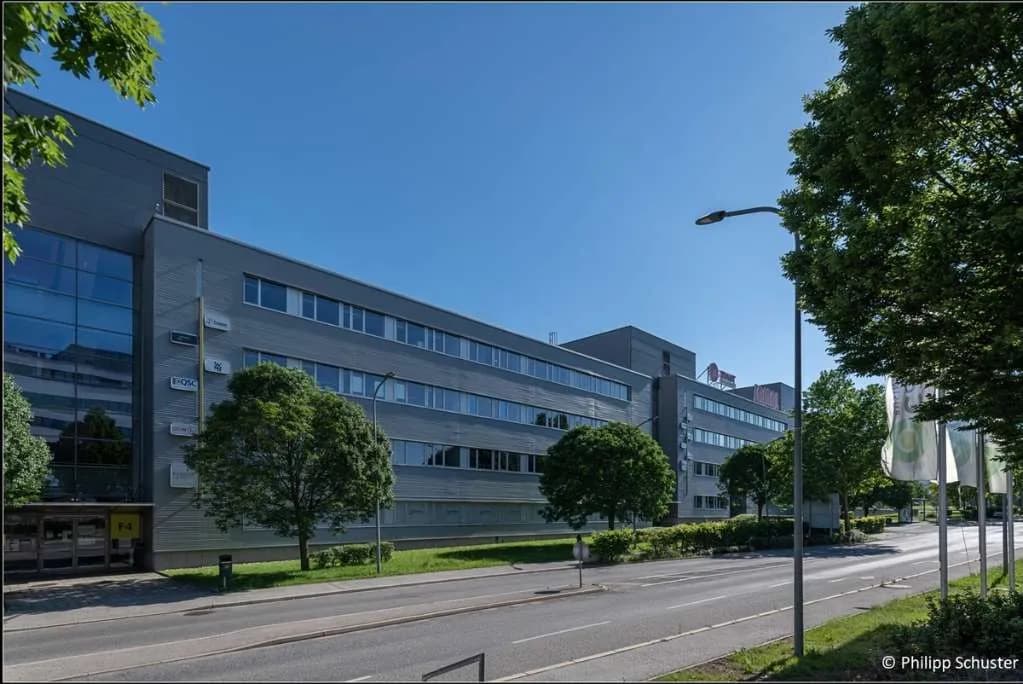Gewerbeimmobilie mieten in Wien – 241 m², € 7