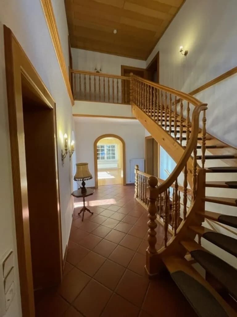 6-Zimmer-Haus mieten in Villach – 210 m², € 2.450 – Bild 3 von 23