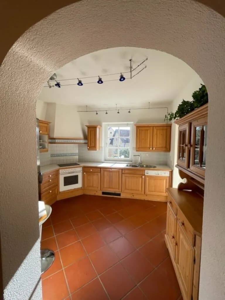 6-Zimmer-Haus mieten in Villach – 210 m², € 2.450 – Bild 12 von 23