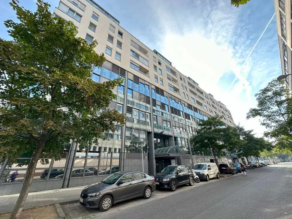 Gewerbeimmobilie mieten in Wien – 980 m², € 16 – Bild 1 von 6