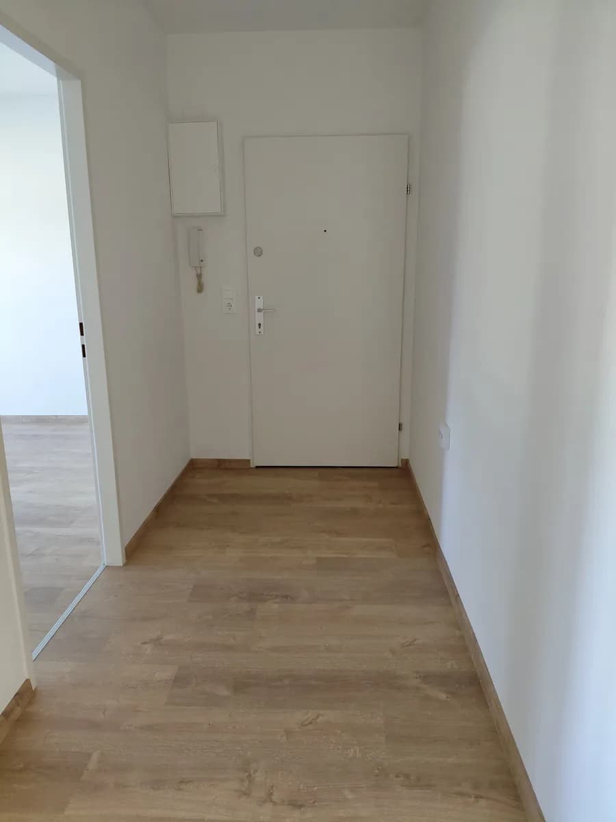 2-Zimmer-Wohnung mieten in Neunkirchen – 70 m², € 600 – Bild 2 von 13