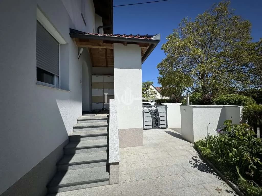 12-Zimmer-Gewerbeimmobilie kaufen in Linz Land – 339,89 m², € 695.000 – Bild 13 von 39
