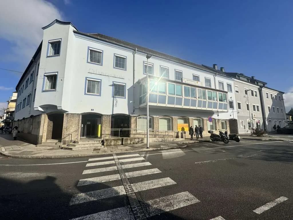Gewerbeimmobilie mieten in Vöcklabruck – 200 m², € 2.700