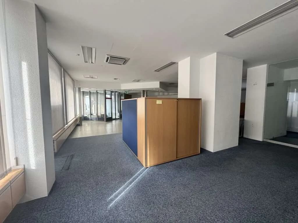 Gewerbeimmobilie mieten in Vöcklabruck – 200 m², € 2.700 – Bild 10 von 15