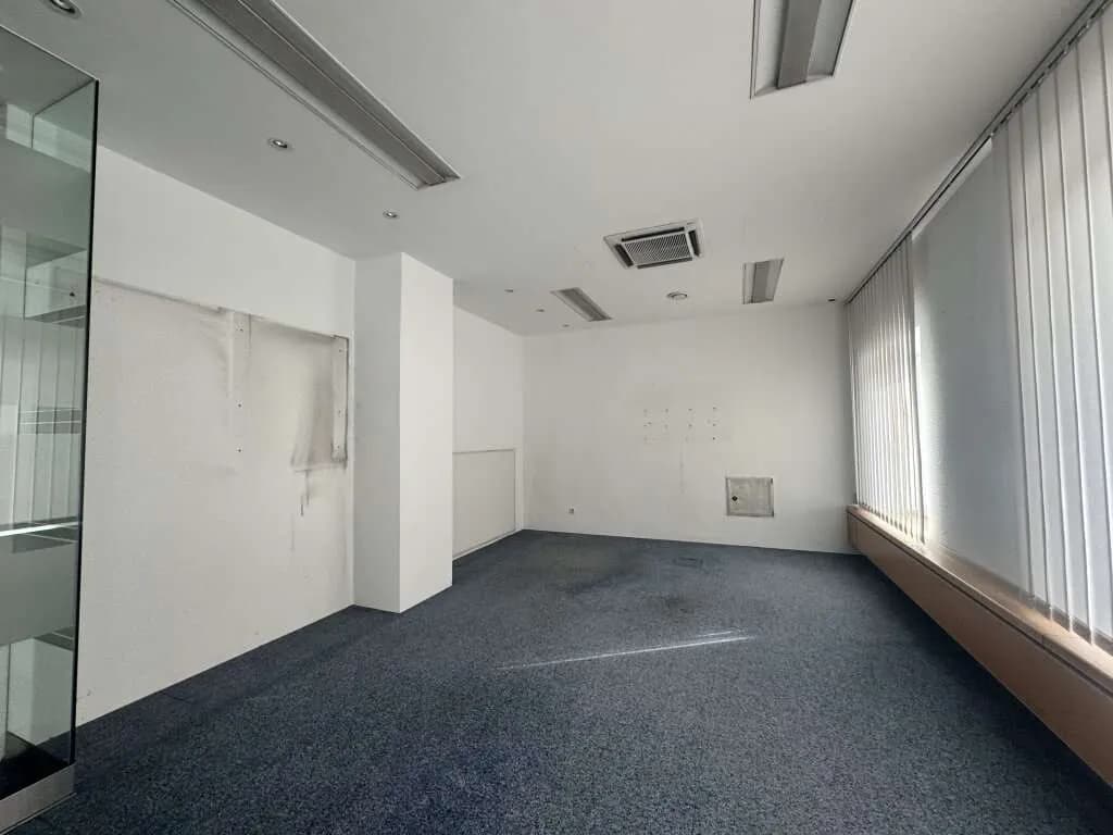 Gewerbeimmobilie mieten in Vöcklabruck – 200 m², € 2.700 – Bild 12 von 15