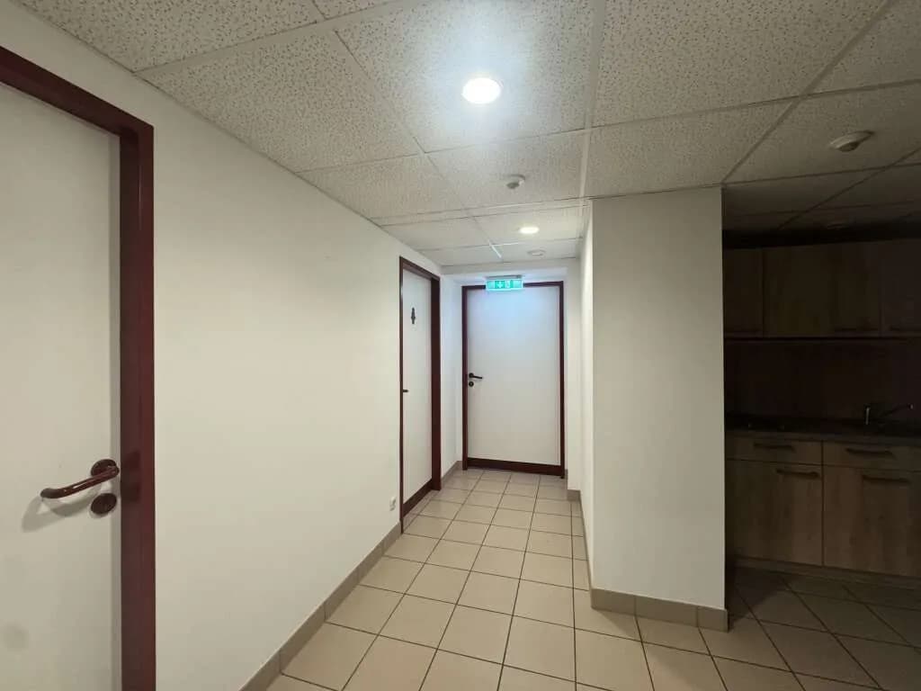 Gewerbeimmobilie mieten in Vöcklabruck – 200 m², € 2.700 – Bild 14 von 15