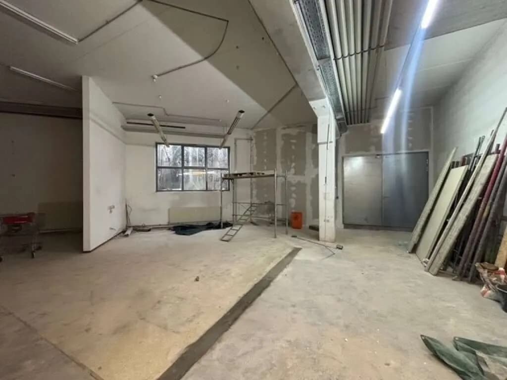 Gewerbeimmobilie mieten in Linz Land – 177 m², € 1.076 – Bild 2 von 8
