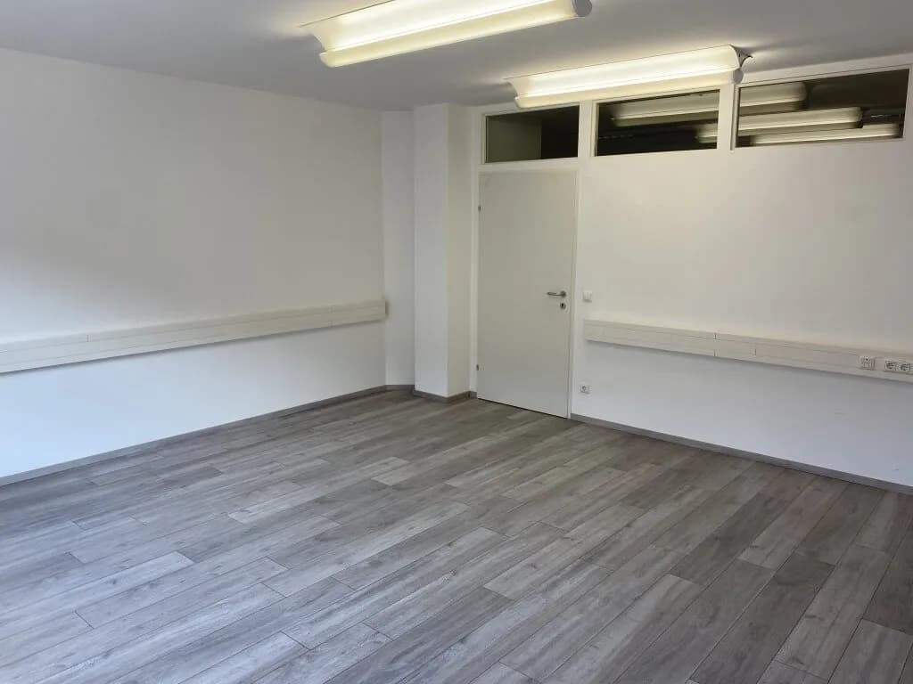 7-Zimmer-Gewerbeimmobilie mieten in Linz – 284 m², € 3.827 – Bild 19 von 26