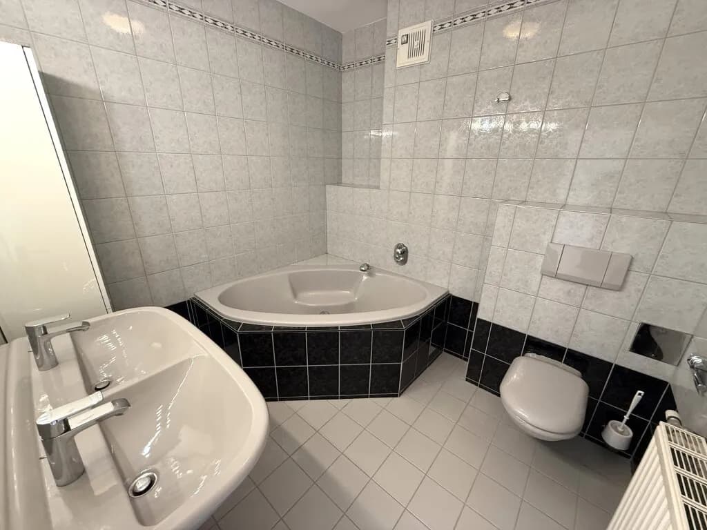 4-Zimmer-Wohnung mieten in Wien – 119,15 m², € 2.390 – Bild 8 von 16