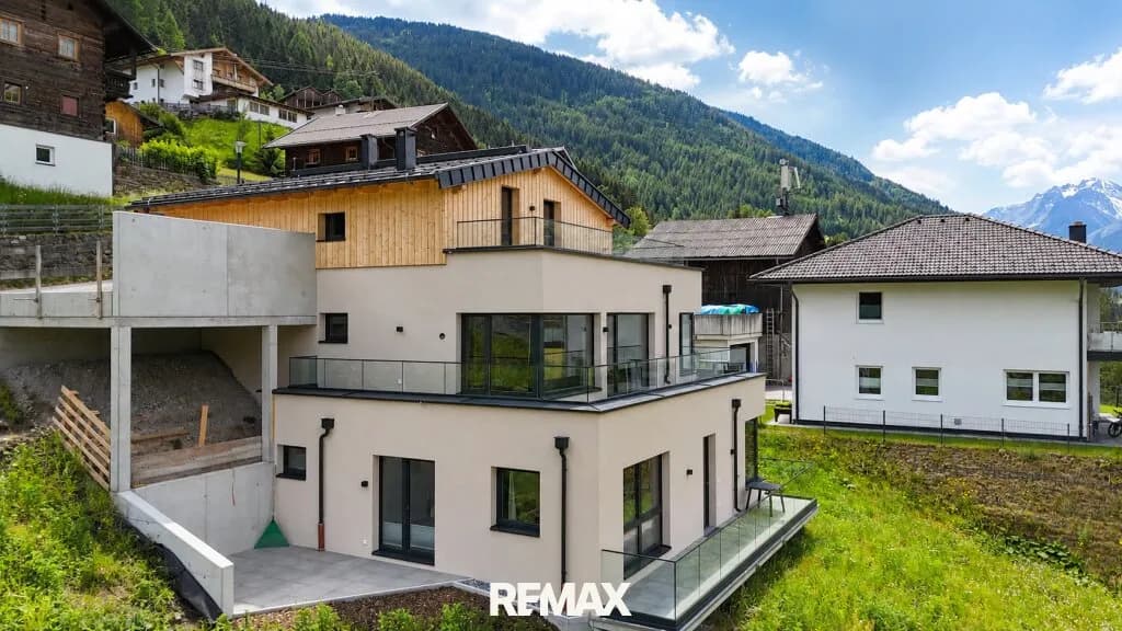 8-Zimmer-Gewerbeimmobilie kaufen in Landeck – 221 m², € 1.590.000 – Bild 2 von 31