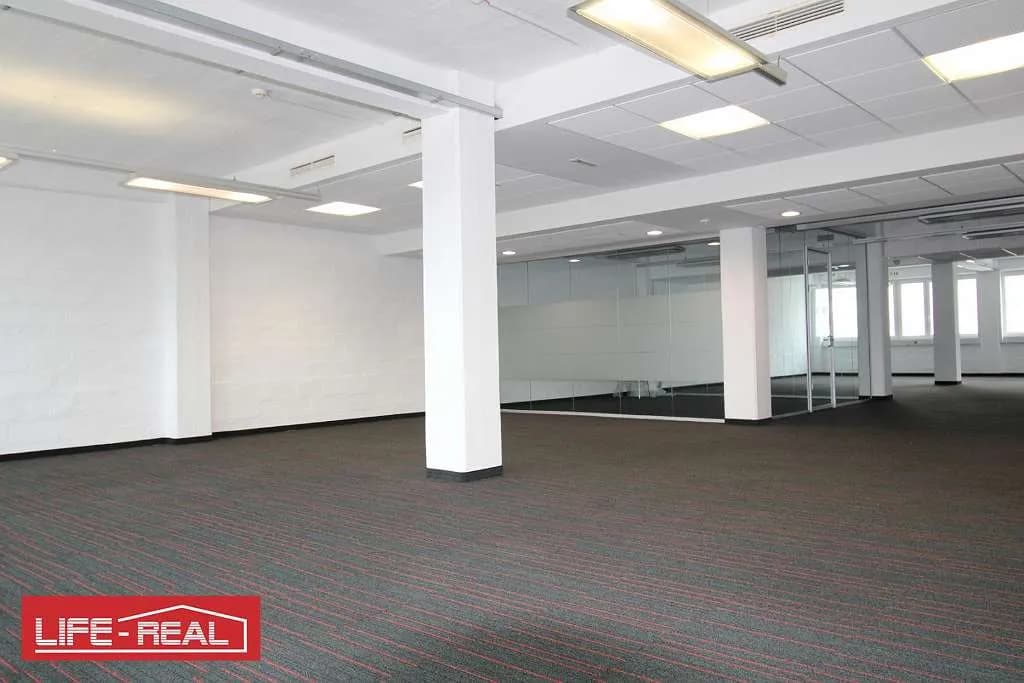 1-Zimmer-Gewerbeimmobilie mieten in Linz – 35 m², € 620 – Bild 2 von 6