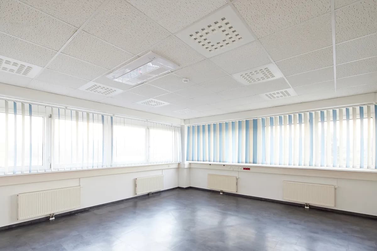 Gewerbeimmobilie mieten in Mödling – 55 m², € 696 – Bild 2 von 4