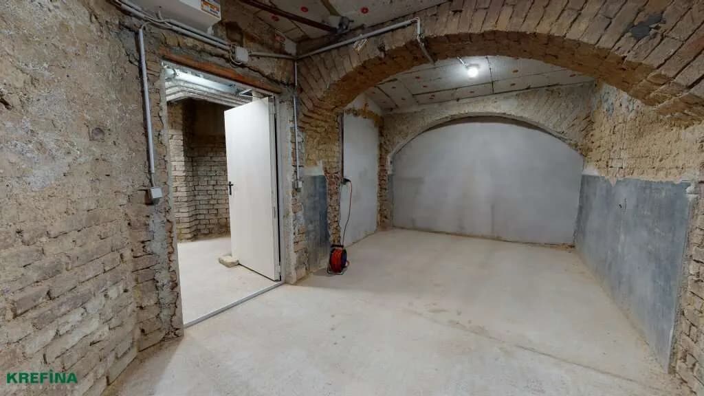 Gewerbeimmobilie mieten in Wien – 74 m², € 551