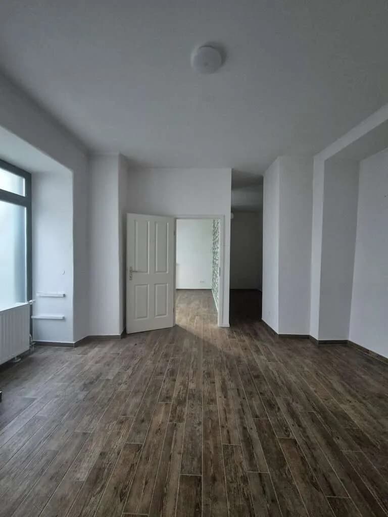 Gewerbeimmobilie mieten in Neunkirchen – 34 m², € 416 – Bild 8 von 12