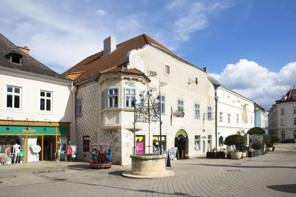 2-Zimmer-Gewerbeimmobilie mieten in Neunkirchen – 295 m², € 3.542