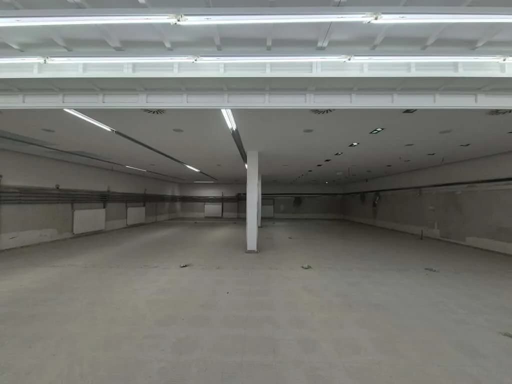 2-Zimmer-Gewerbeimmobilie mieten in Neunkirchen – 295 m², € 3.542 – Bild 4 von 9