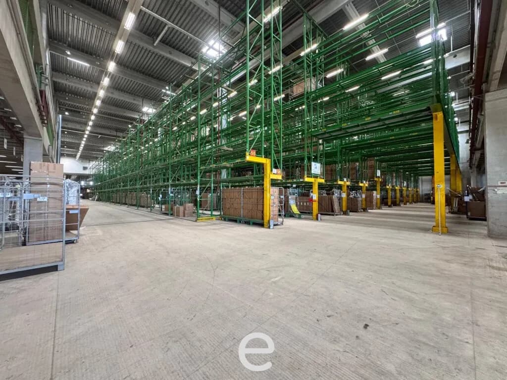 Gewerbeimmobilie mieten in Sankt Pölten – 82 323 m², € 313.271