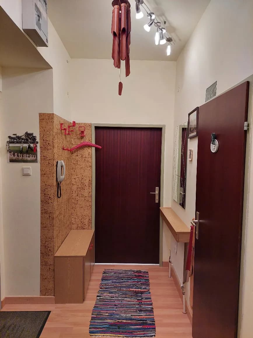 2-Zimmer-Wohnung mieten in Neunkirchen – 60 m², € 765 – Bild 2 von 12