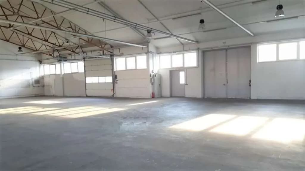 Gewerbeimmobilie mieten in Wels-Land – 1 569 m², € 8.943 – Bild 2 von 5