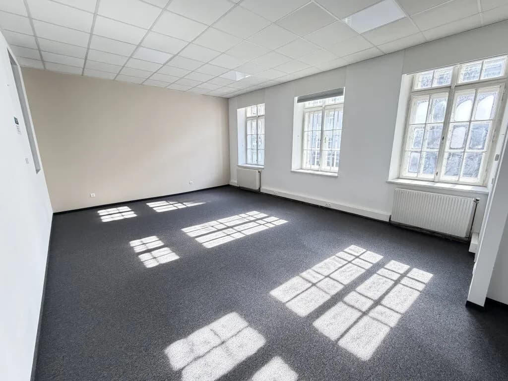 Gewerbeimmobilie mieten in Wien – 208 m², € 2.625