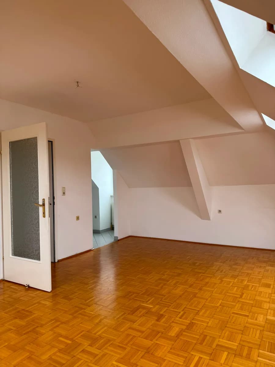 2-Zimmer-Wohnung mieten in Perg – 80 m², € 630