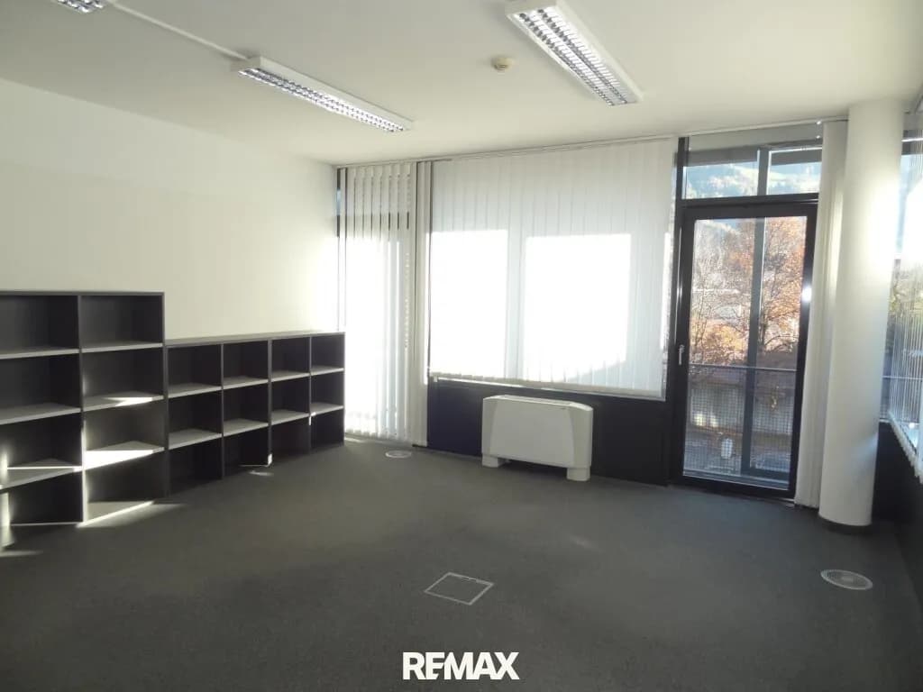 Gewerbeimmobilie mieten in Schwaz – 216 m²
