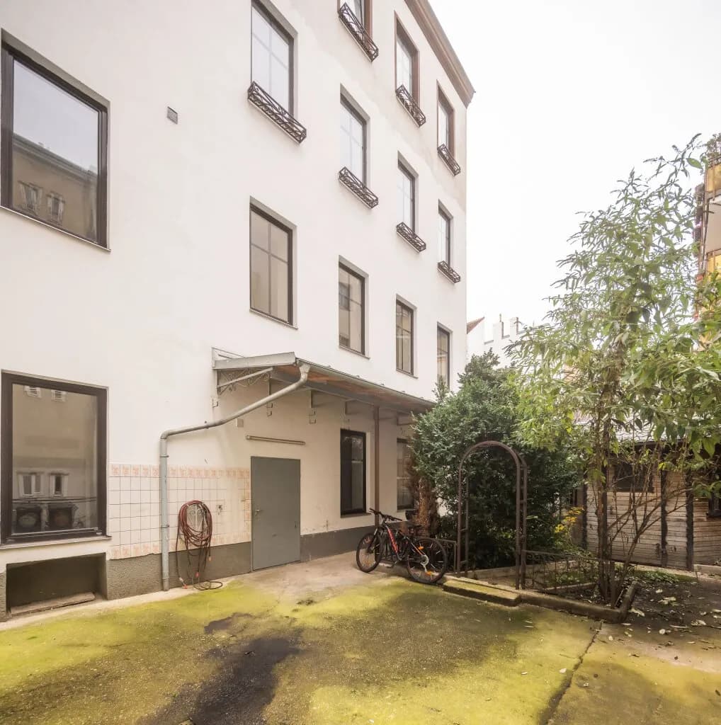 Gewerbeimmobilie kaufen in Wien – 2 050 m², € 7.600.000