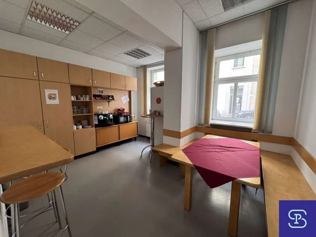 5-Zimmer-Gewerbeimmobilie mieten in Wien – 397 m², € 4.408 – Bild 5 von 16