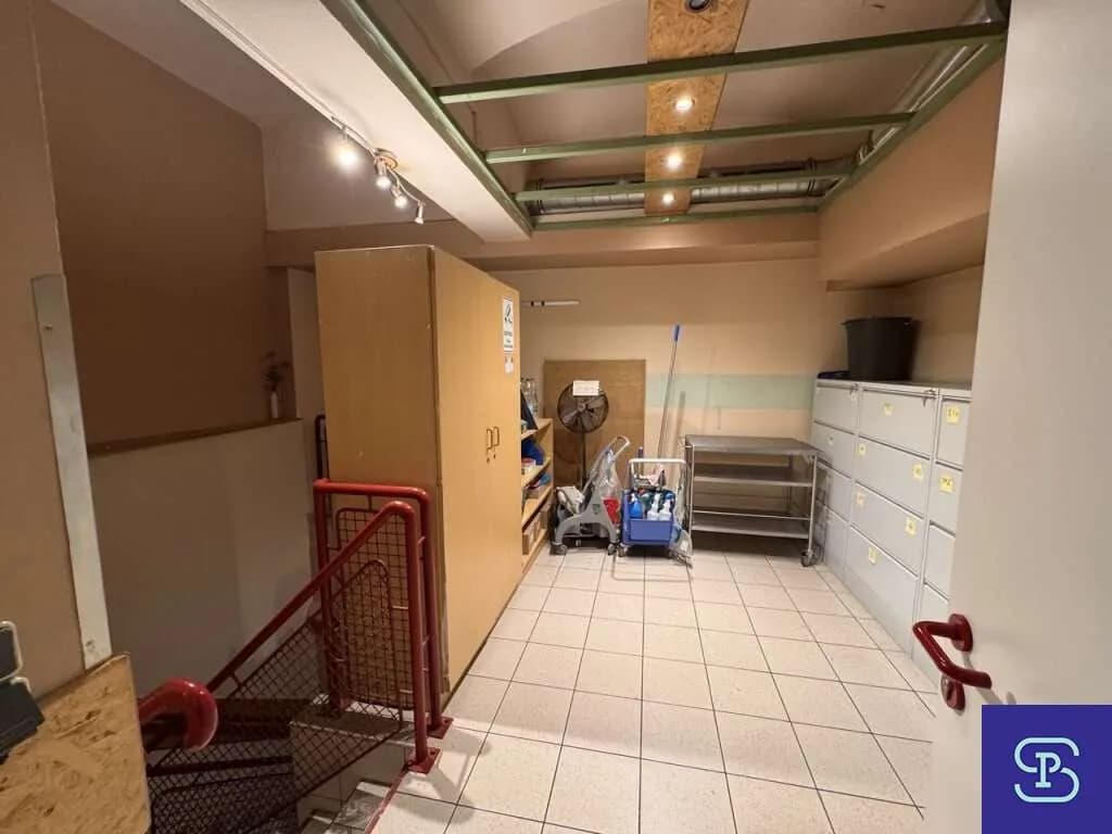 5-Zimmer-Gewerbeimmobilie mieten in Wien – 397 m², € 4.408 – Bild 7 von 16