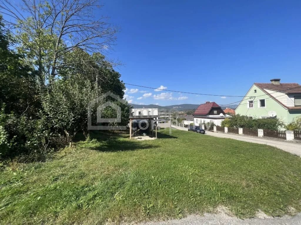 Grundstück kaufen in Neunkirchen – 499 m², € 129.000