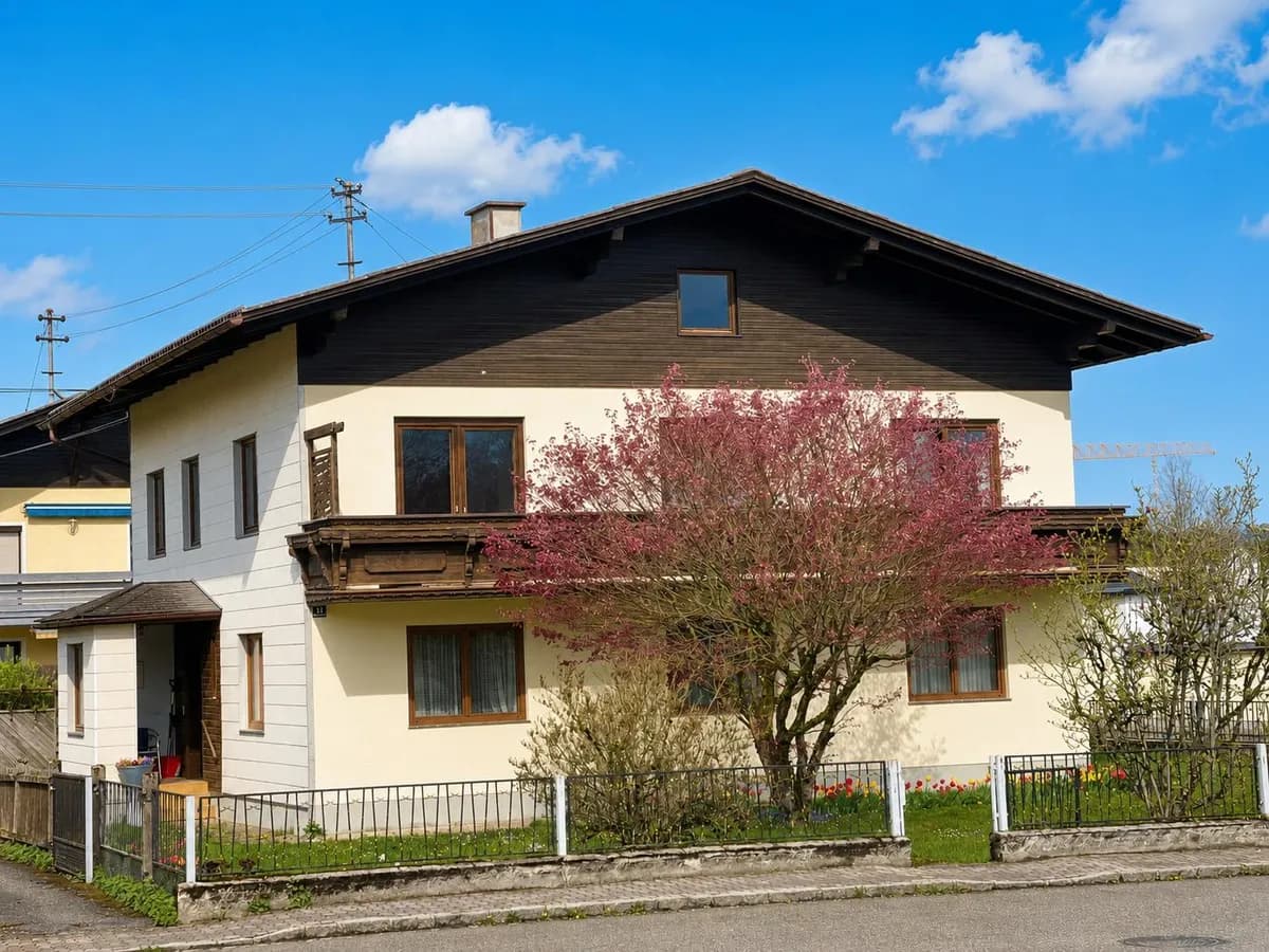 8-Zimmer-Gewerbeimmobilie kaufen in Vöcklabruck – 190 m², € 429.000 – Bild 2 von 14