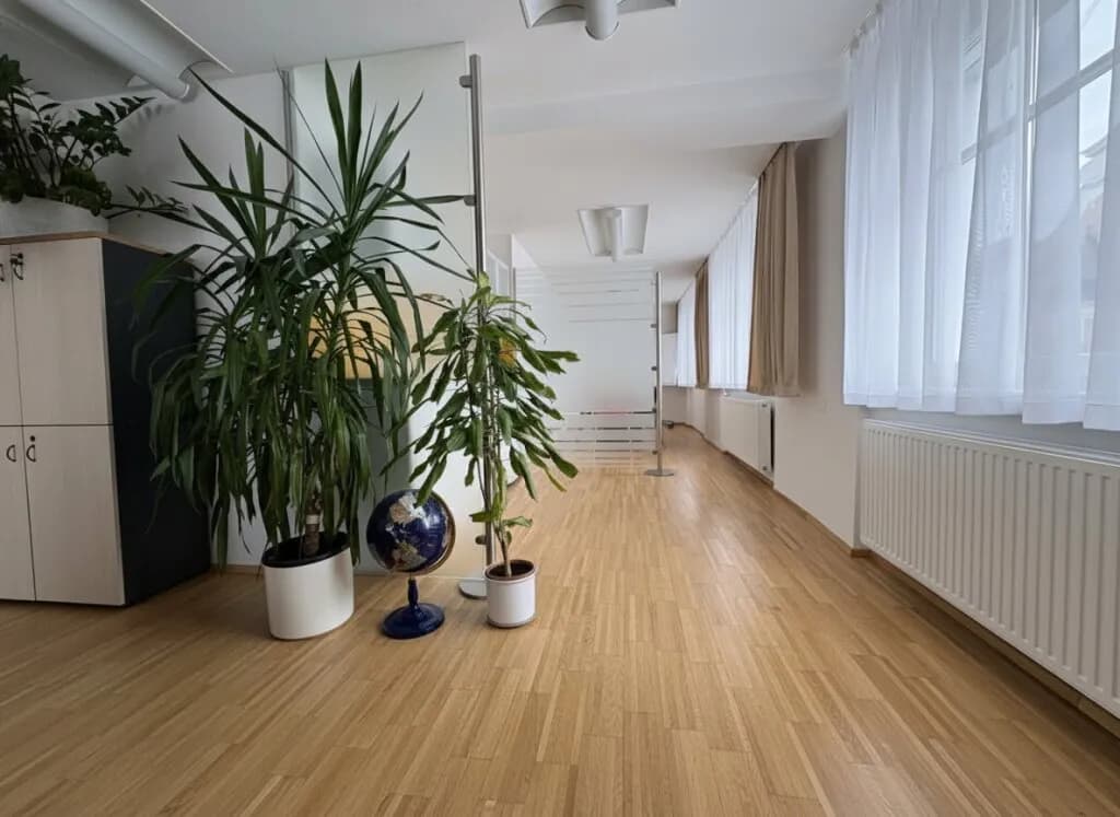 Gewerbeimmobilie mieten in Grieskirchen – 74 m², € 754 – Bild 2 von 13