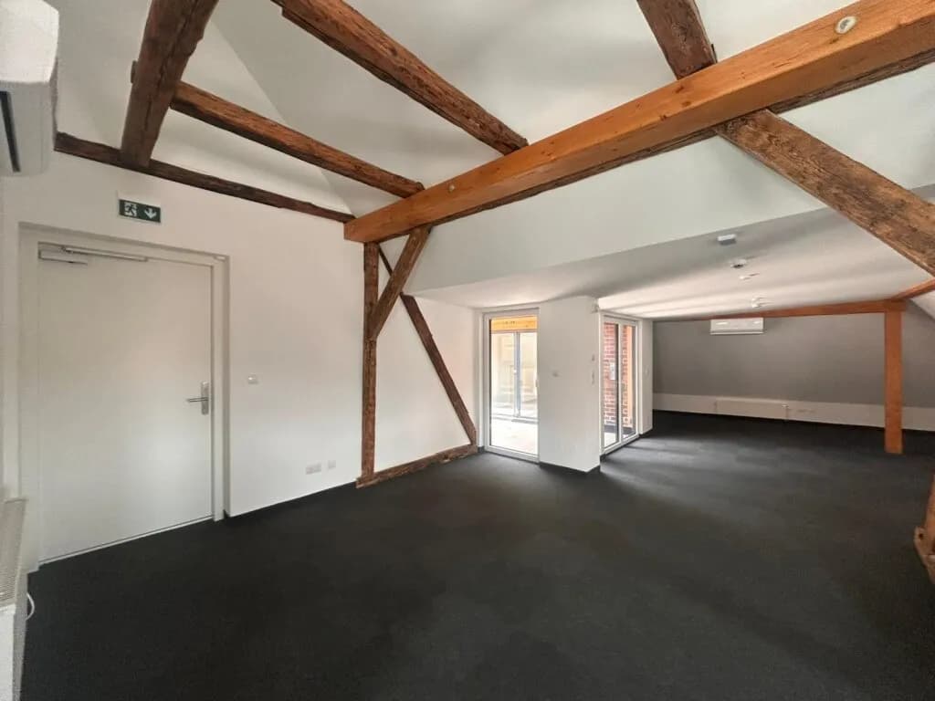 2-Zimmer-Wohnung mieten in Graz – 102 m², € 1.300