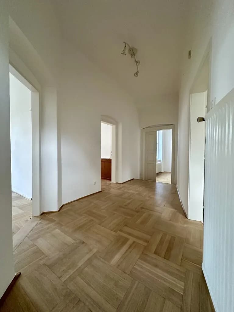 Gewerbeimmobilie mieten in Baden – 124 m², € 1.595 – Bild 2 von 9
