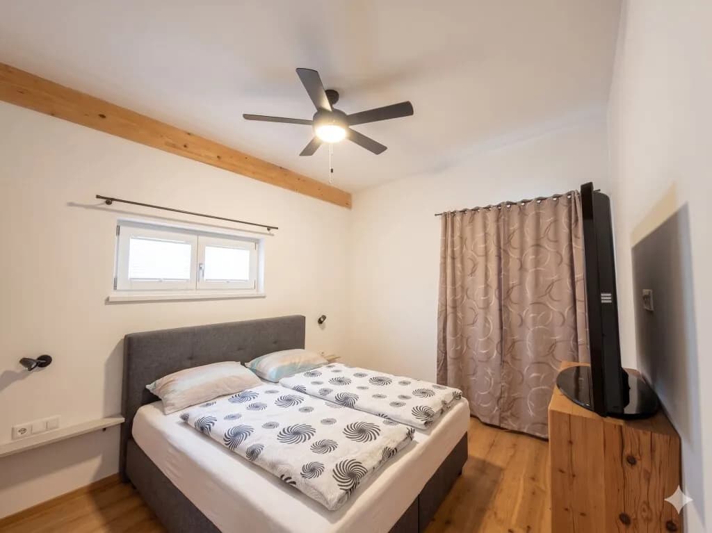 Gewerbeimmobilie kaufen in Kitzbühel – 1 116 m², € 2.525.000 – Bild 7 von 9