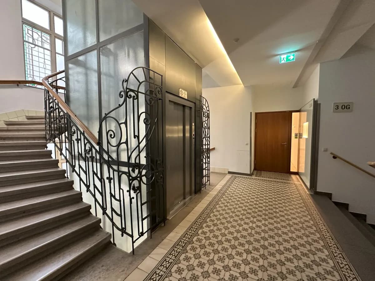 Gewerbeimmobilie mieten in Wien – 96 m², € 15