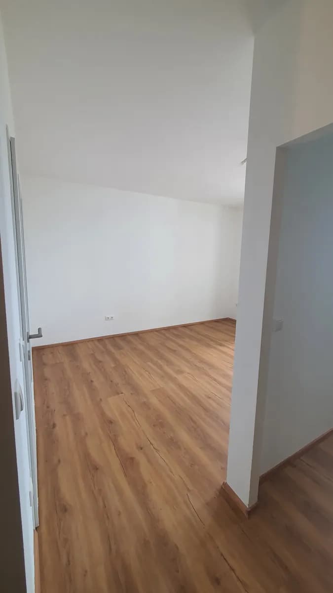 2-Zimmer-Wohnung kaufen in Linz – 30 m², € 155.000 – Bild 12 von 24