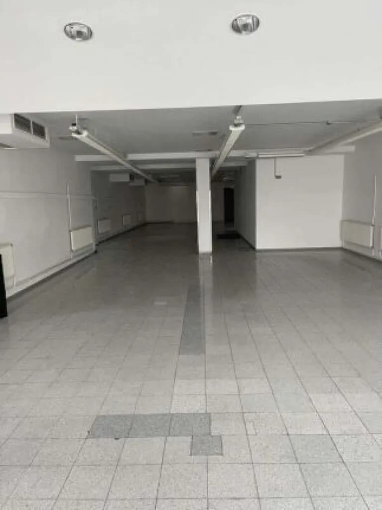 Gewerbeimmobilie mieten in Innsbruck – 309 m², € 7.250 – Bild 5 von 7