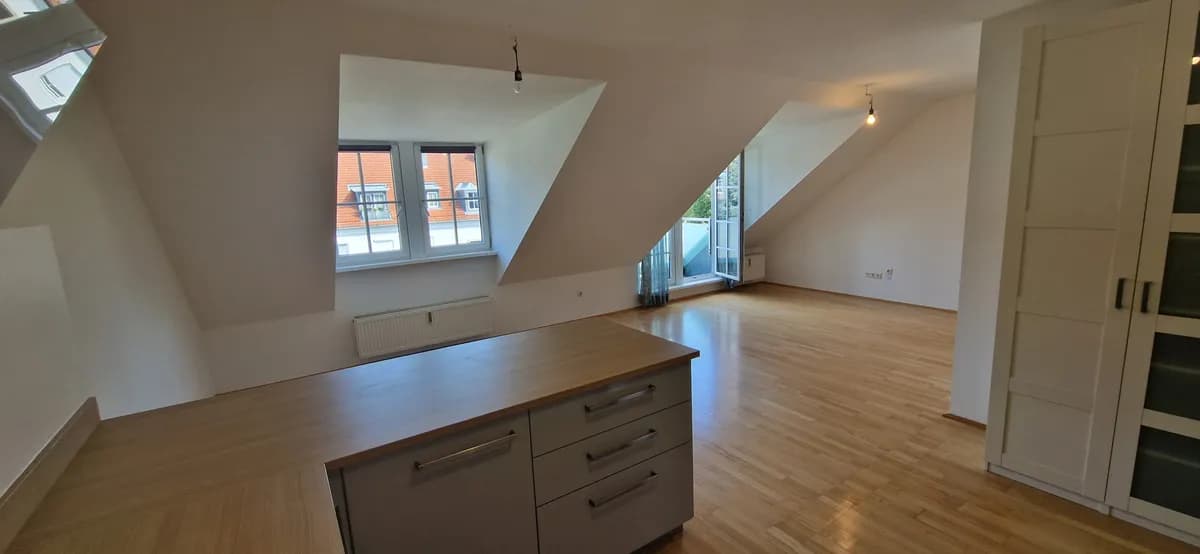 2-Zimmer-Wohnung mieten in Linz – 63 m², € 987 – Bild 5 von 16