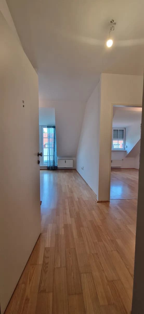 2-Zimmer-Wohnung mieten in Linz – 63 m², € 987 – Bild 11 von 16