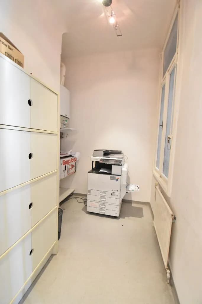 9-Zimmer-Gewerbeimmobilie mieten in Wien – 294 m², € 4.253 – Bild 8 von 11