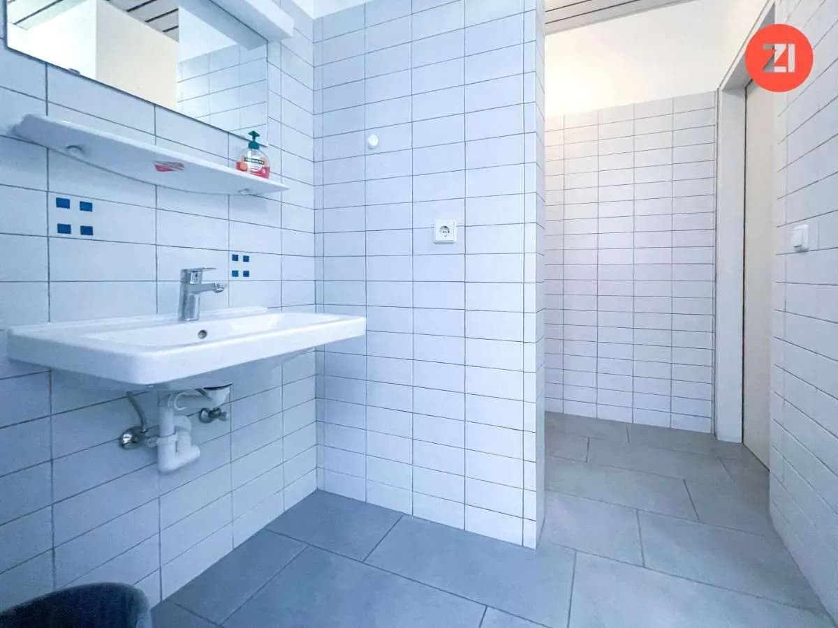 4-Zimmer-Gewerbeimmobilie mieten in Linz Land – 75 m², € 543 – Bild 11 von 11