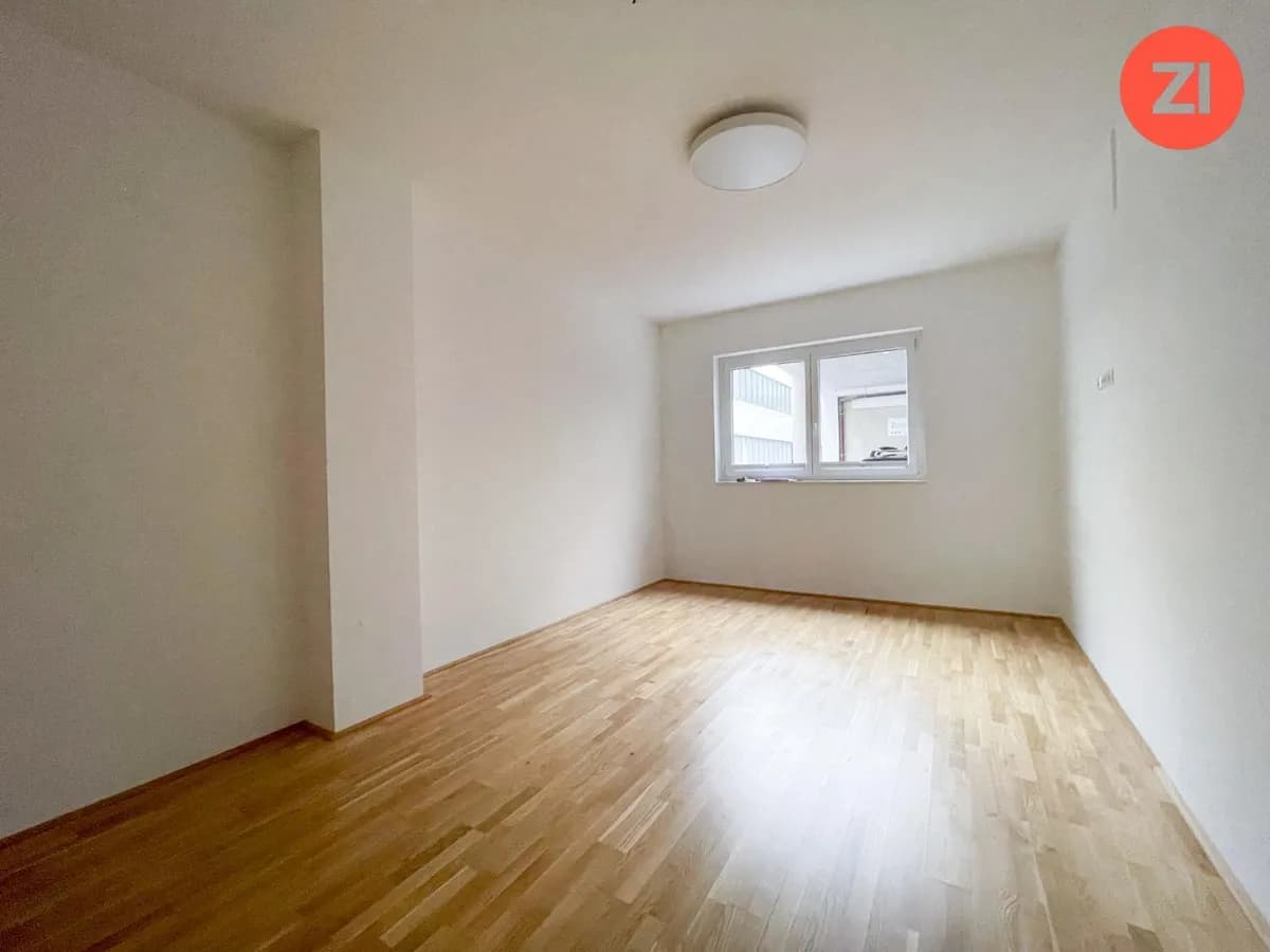 5-Zimmer-Gewerbeimmobilie mieten in Wels – 152 m², € 2.427 – Bild 8 von 14