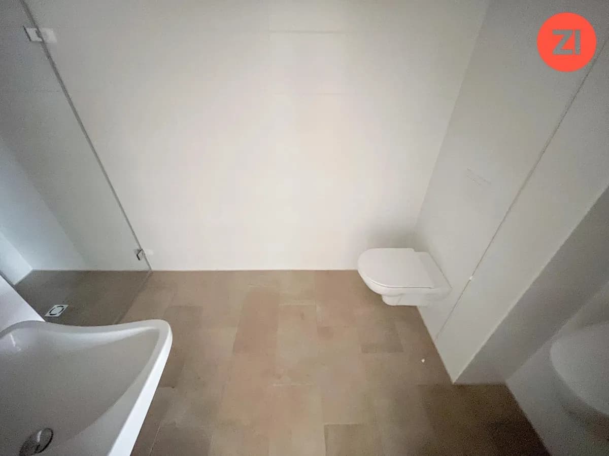 5-Zimmer-Gewerbeimmobilie mieten in Wels – 152 m², € 2.427 – Bild 10 von 14
